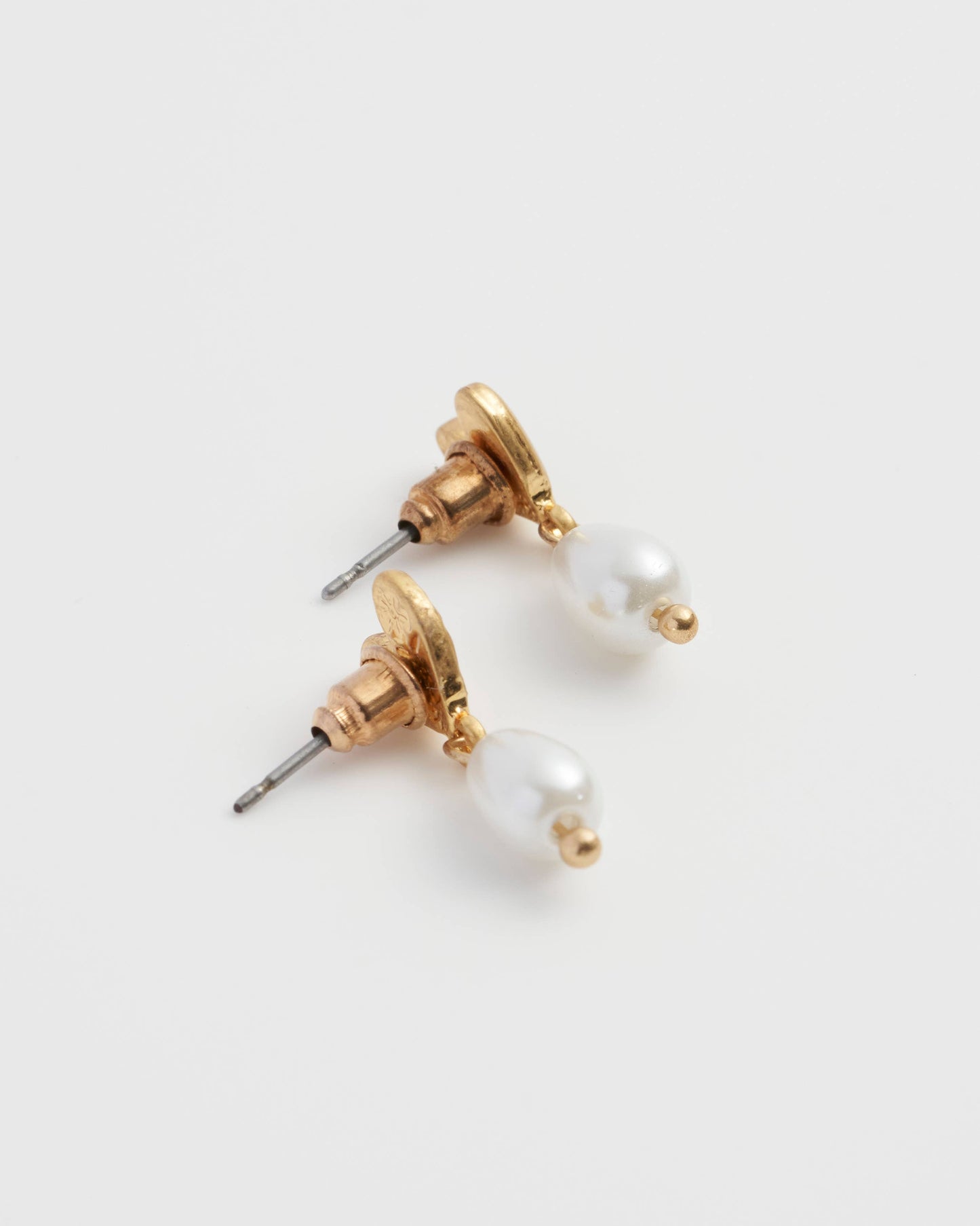 FABLE Forget Me Not Heart & Pearl Earrings