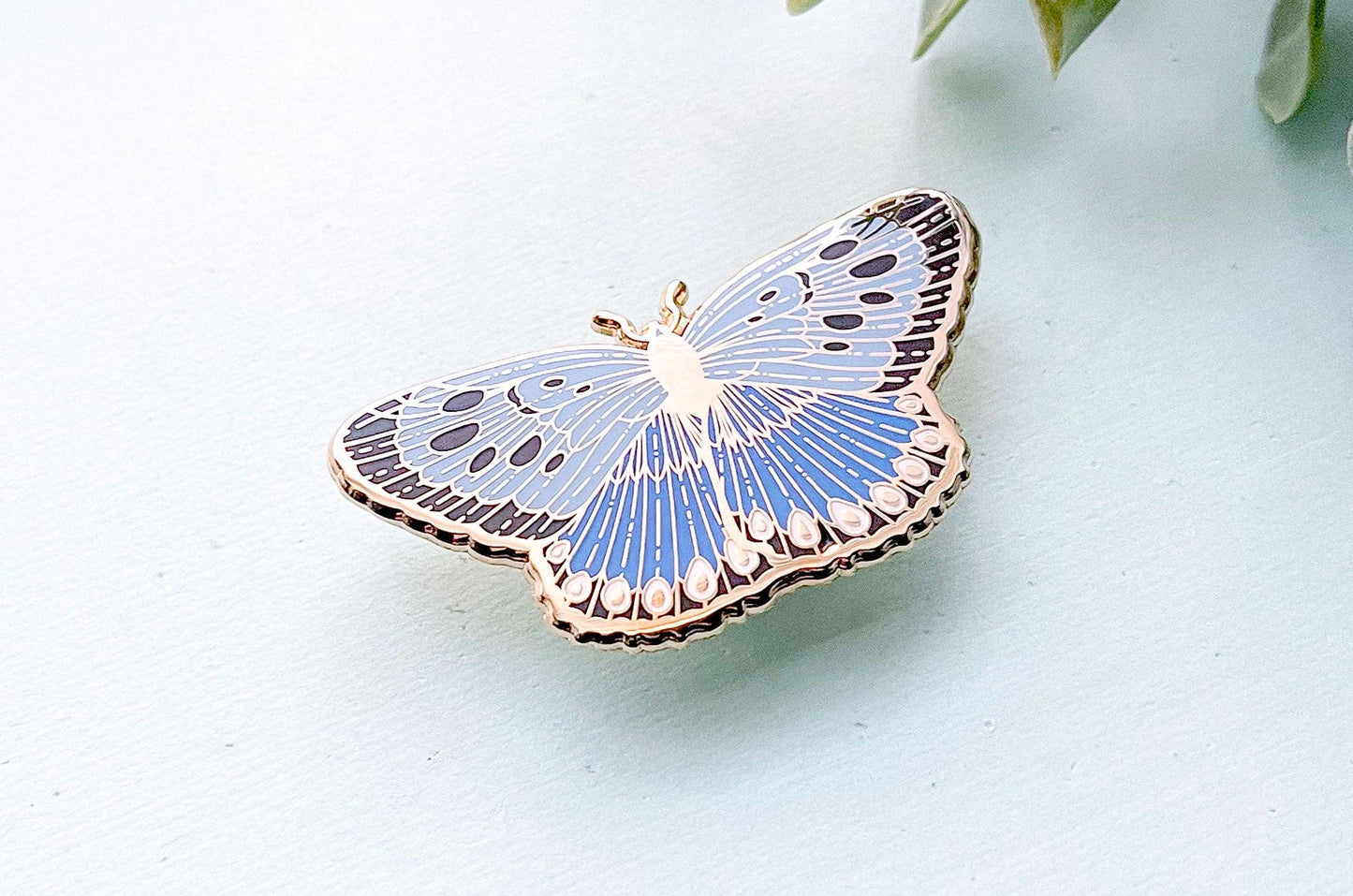 Emalje Pin | Large Blue Butterfly - Tea & Fables