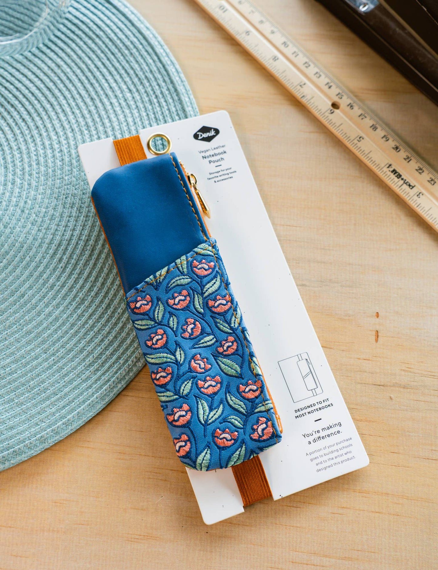 Brodert Notatbok Penal | Creeping Floral