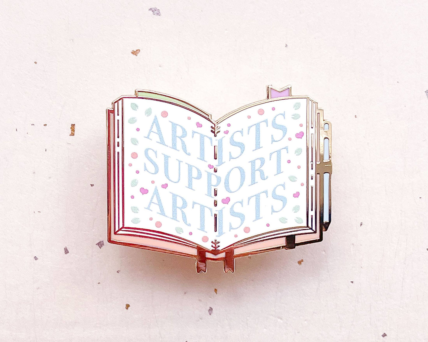 Emalje Pin | Artists Support Artists - Tea & Fables