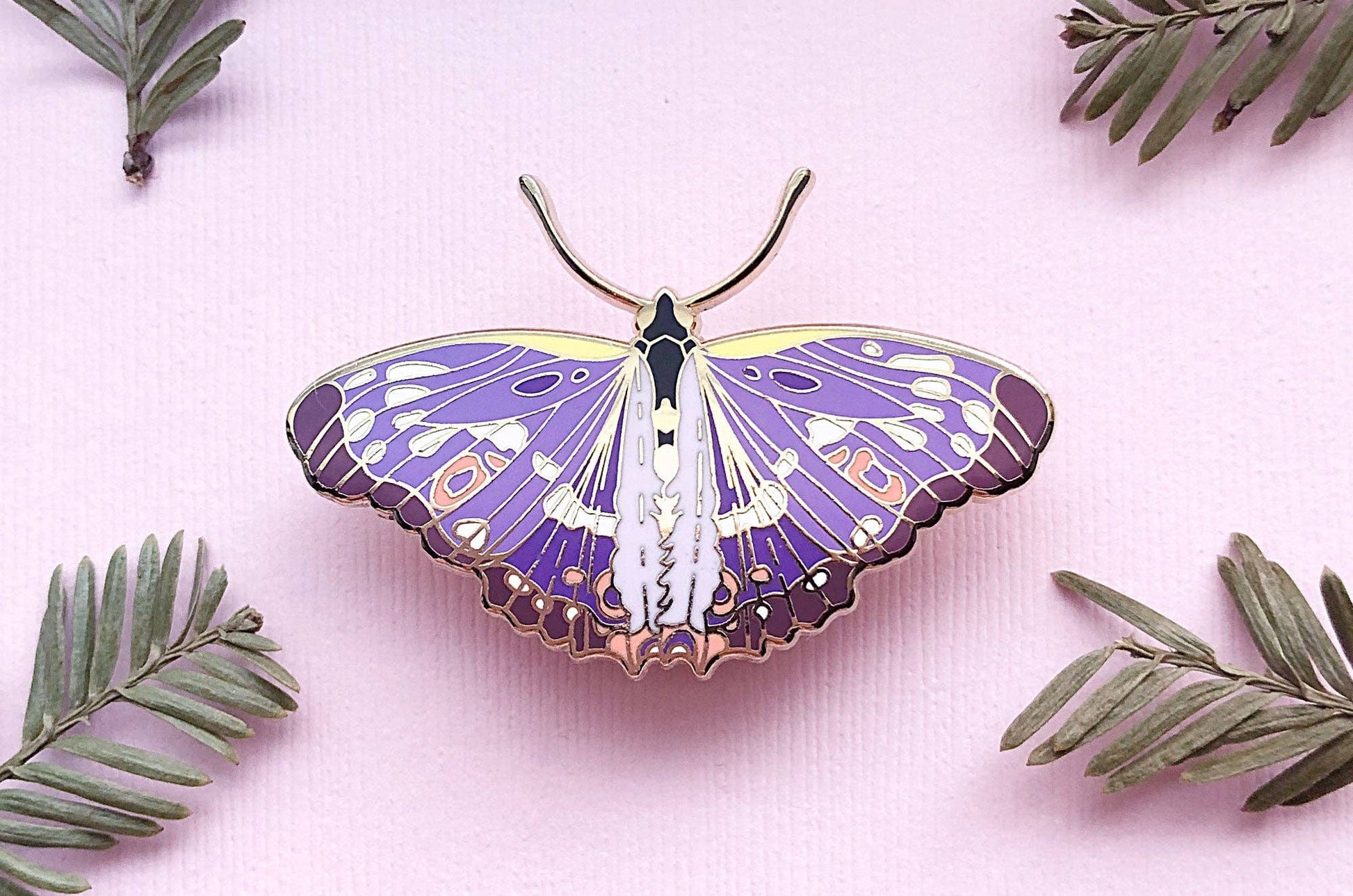 Emalje Pin | Lesser Purple Emperor Butterfly - Tea & Fables