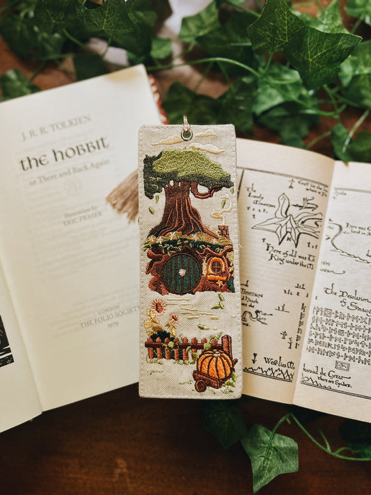 A Halfling's Life | Brodert Bokmerke